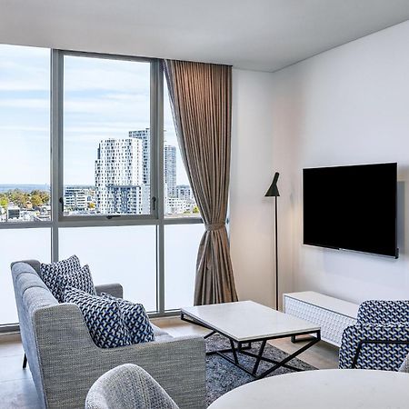 Meriton Suites Liverpool Bagian luar foto Living room
