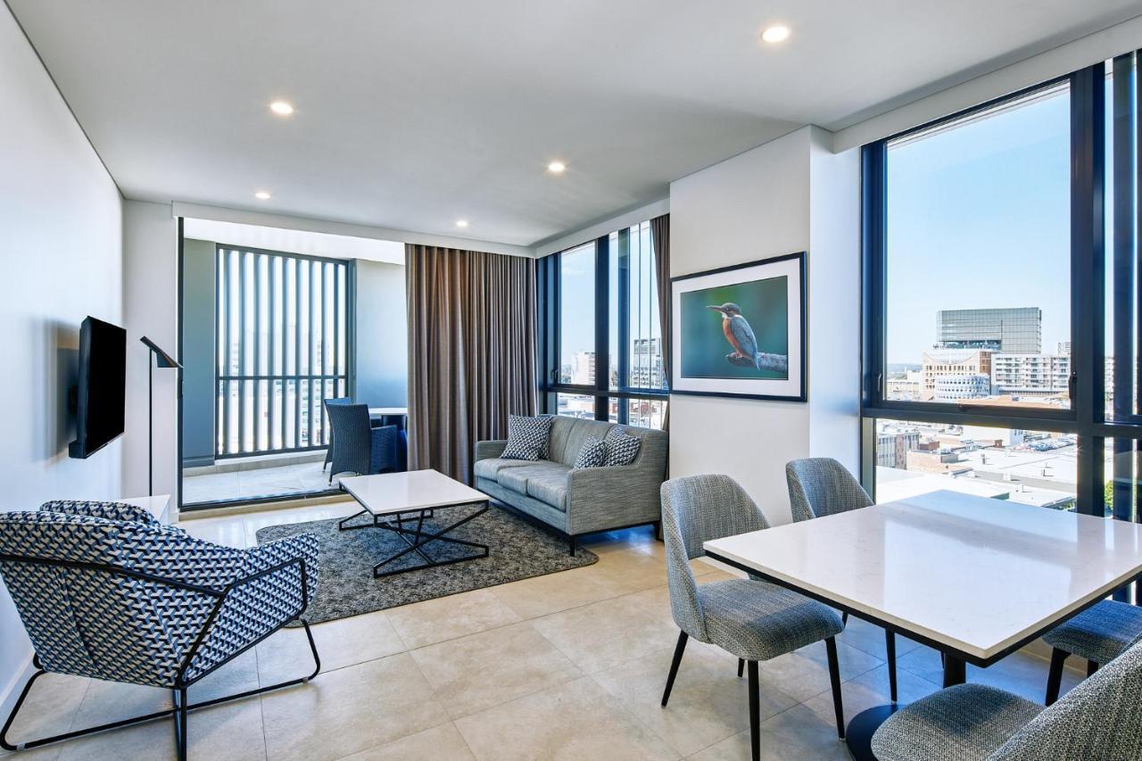Meriton Suites Liverpool Bagian luar foto