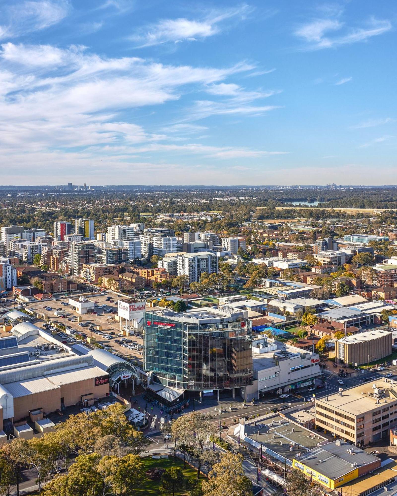 Meriton Suites Liverpool Bagian luar foto Aerial view of the suburb