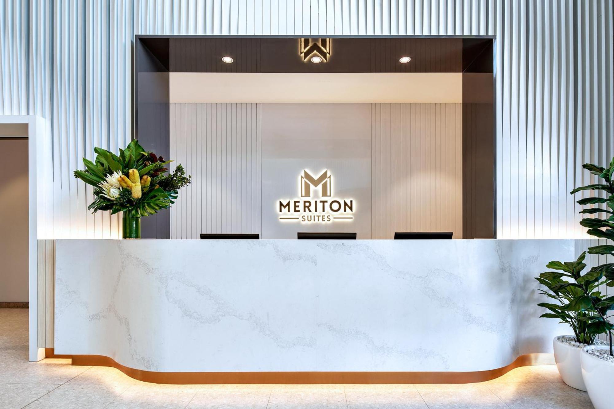 Meriton Suites Liverpool Bagian luar foto Meriton Hotel