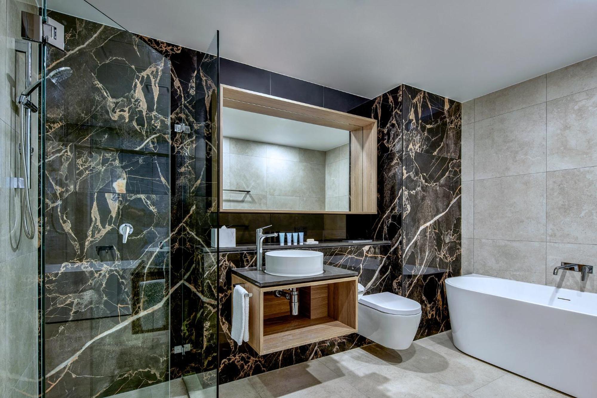 Meriton Suites Liverpool Bagian luar foto Bathroom