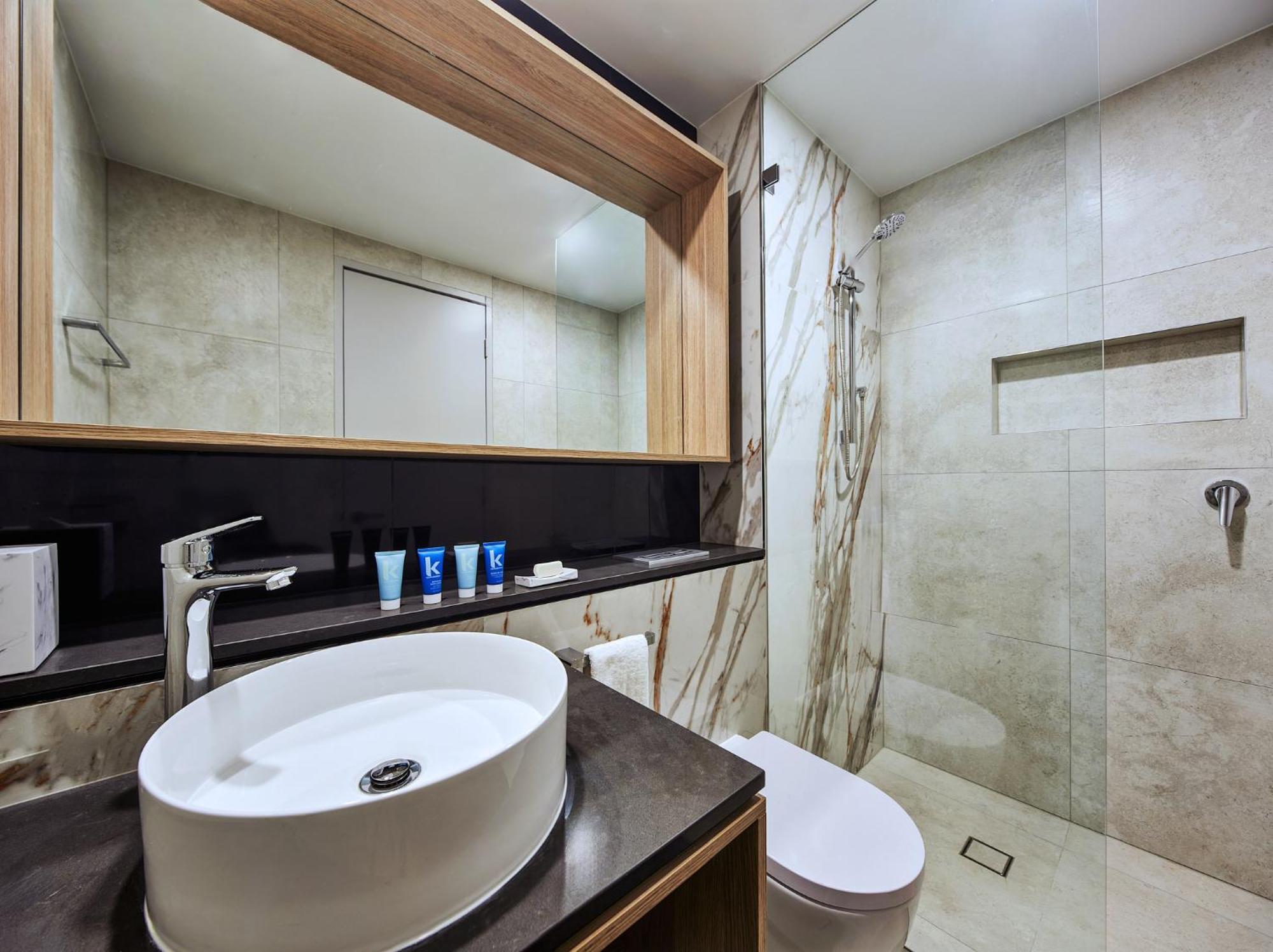 Meriton Suites Liverpool Bagian luar foto Bathroom